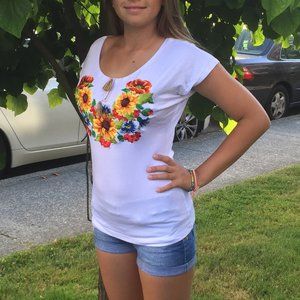 floral embroidered blouse